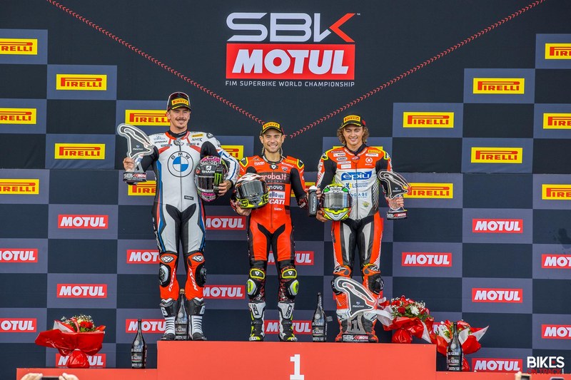 podium 1000 Superbike