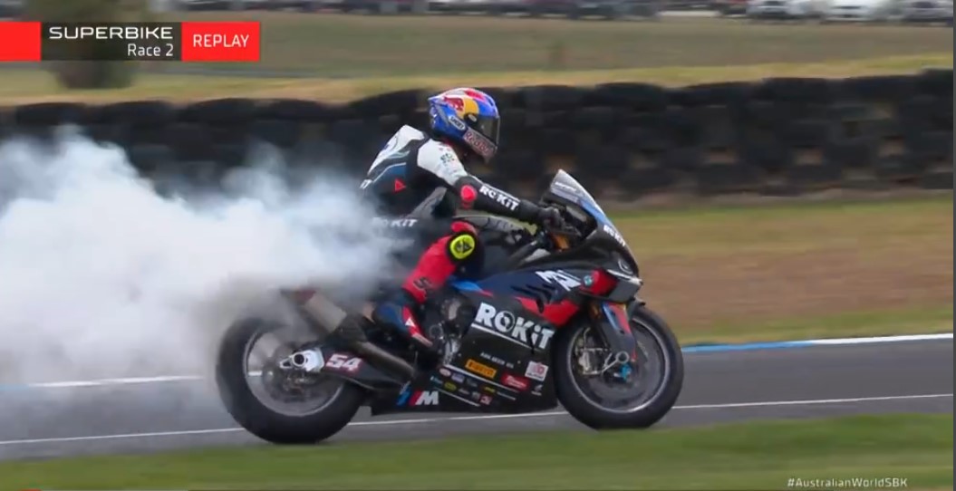 casse moteur BMW Razgatlioglu Superbike Philipp Island
