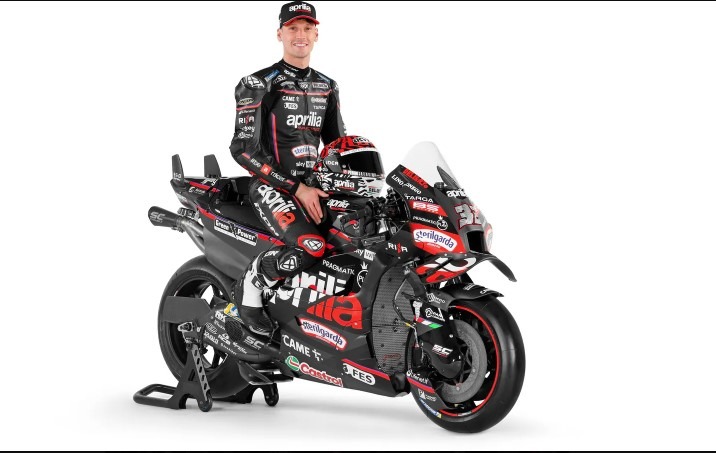 Lorenzo Savadori #32 Aprilia Racing