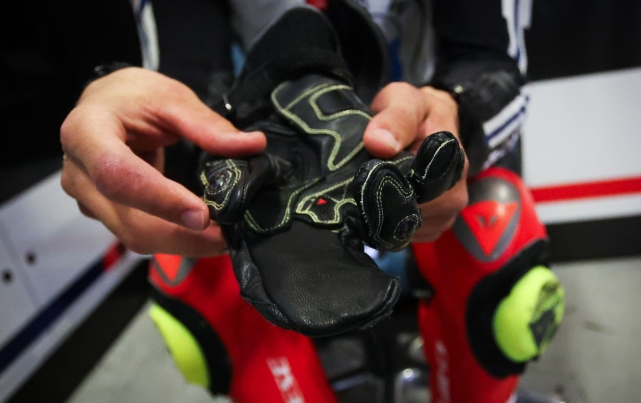 Toprak Razgatlioglu diminué aux Tests à Portimao 2025