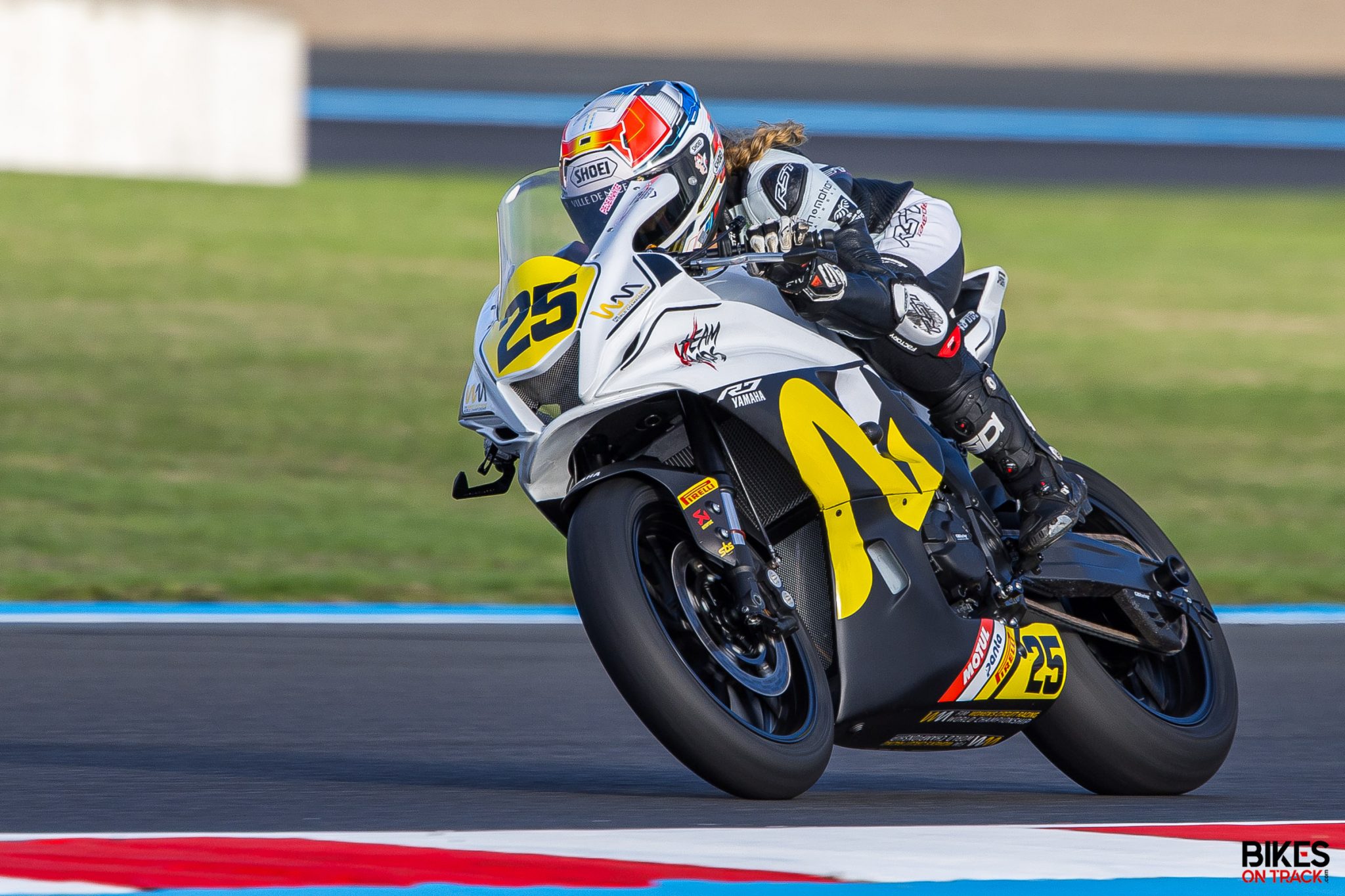 Justine Pedemonte #25- WorldWCR - Yamaha R7 - Magny-Cours 2025