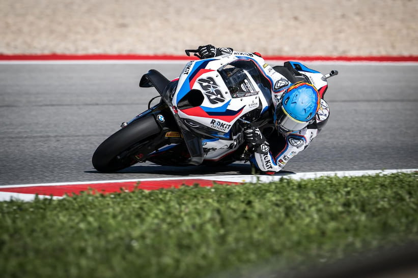 Miguel Olivera au pied du Podium en course 1 du WSBK à Portiamo